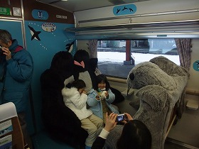 旭山動物園号モグモグチェア