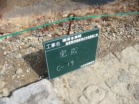 쐬
