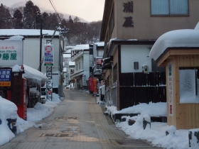 除雪も終わった温泉街